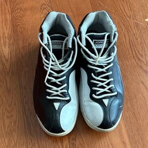 Jordan team 1 basket team shoe